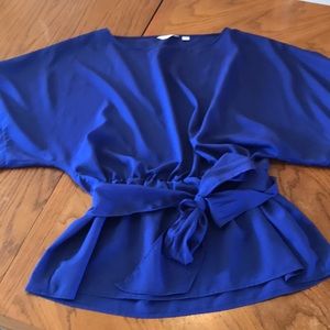 Blue kimono shirt w/ synched waist and front tie